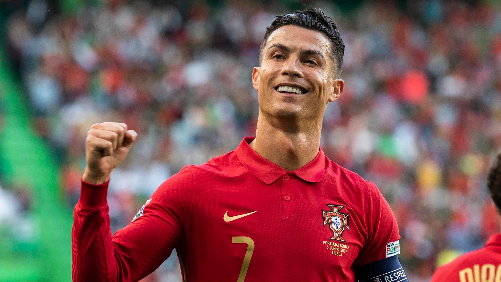 imgi_107_cristiano_ronaldo_of_portugal_celebrates_after_scoring_a