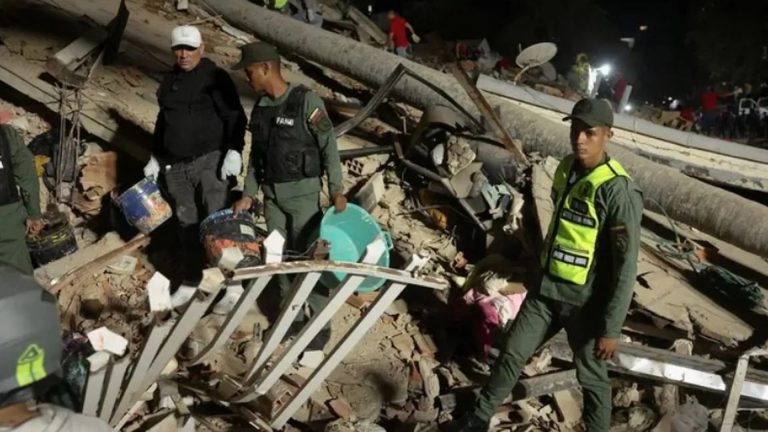 imgi_136_busqueda-en-venezuela-tras-el-doble-terremoto-16-9-aspect-ratio-default-0_da39