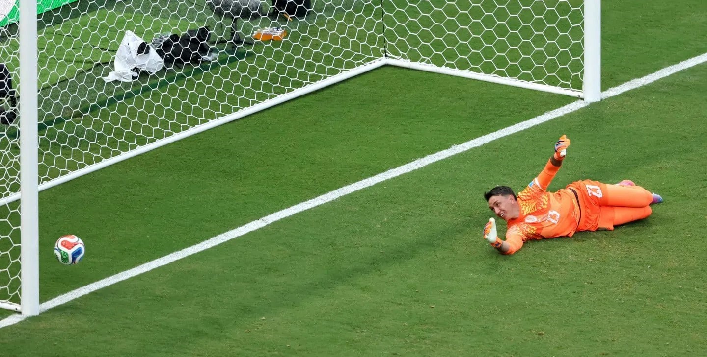 imgi_152_fernando-muslera-uruguay-espana-error_1440x810_wmk