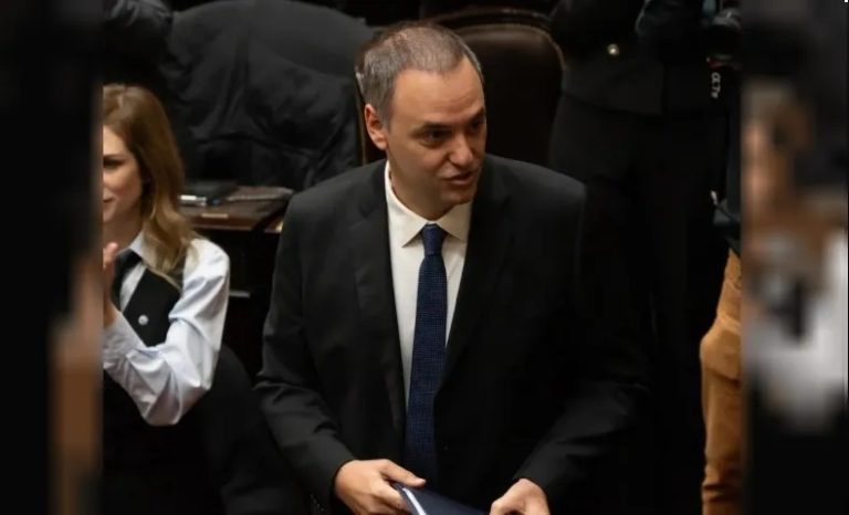 imgi_37_adorni-se-va