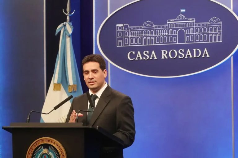 imgi_21_el-vocero-presidencial-adrian-ravier-reconocio-L2NDZX33MBG3B